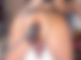 Live cam show with lasophia - Average on studioflirtlive.com
