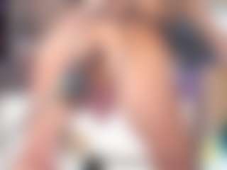 Live cam show with lasophia - Tease on Dare Cams