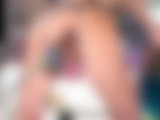 Live cam show with lasophia - Average on SinfulBabes