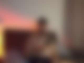 Live cam show with Paola - Striptease on Camsoda