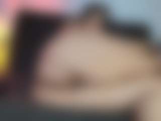 Live cam show with Paola - Squirt on Dolls Live