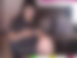 Live cam show with Paola - Butt Plug on Camsoda