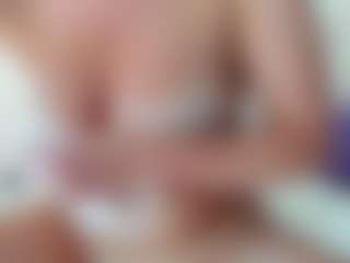 christinalovely MILF webcam performer live streaming