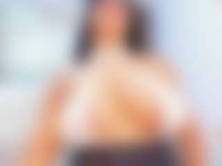 Live cam show with oriana - Flashing on Livezox
