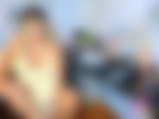 Live cam show with Alix Long - Middle Aged on Camsoda