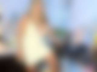 Live cam show with Alix Long - Bikini on eurowanks.com