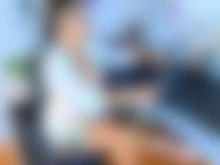 Alix Long MILF webcam performer live streaming