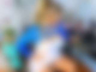 Live cam show with Alix Long - Middle Aged on Camsoda