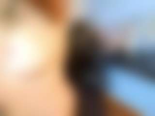 Live cam show with Alix Long - Middle Aged on SmokeAndPoke