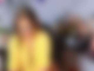 Live cam show with Alix Long - Middle Aged on CamClone
