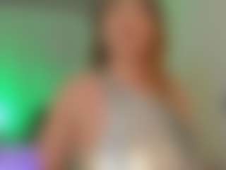 Live cam show with ALLASKA - Plug on milfzrlive.com