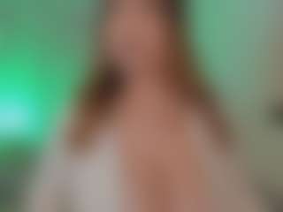 Live cam show with ALLASKA - College on Camsoda