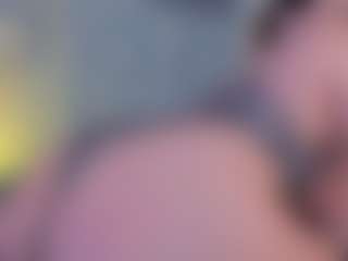 Live-camshow met ALLASKA - Plug op Camsoda