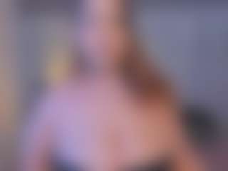 Live cam show with ALLASKA - Plug on Camming Site