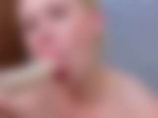 Cuteblondeme's Live Sex Cam Show