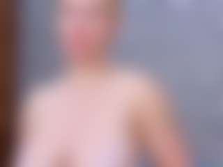 Cuteblondeme's Live Sex Cam Show
