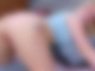 Cuteblondeme's Live Sex Cam Show