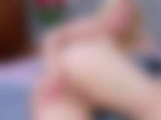 Cuteblondeme's Live Sex Cam Show