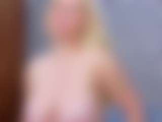 Cuteblondeme's Live Sex Cam Show