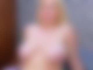 Cuteblondeme's Live Sex Cam Show