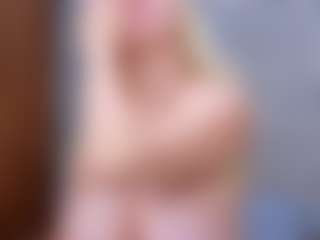Cuteblondeme's Live Sex Cam Show