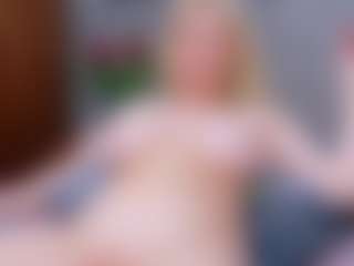 Cuteblondeme's Live Sex Cam Show