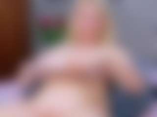 Cuteblondeme's Live Sex Cam Show