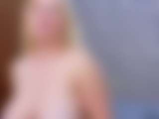 Cuteblondeme's Live Sex Cam Show