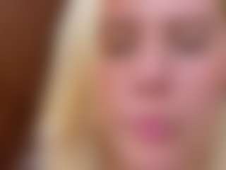 Cuteblondeme's Live Sex Cam Show
