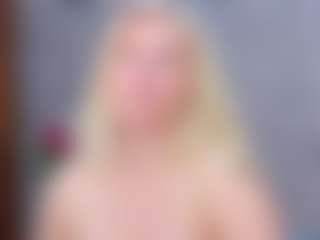 Cuteblondeme's Live Sex Cam Show