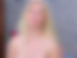 Cuteblondeme's Live Sex Cam Show