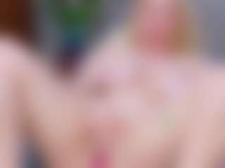 Cuteblondeme's Live Sex Cam Show