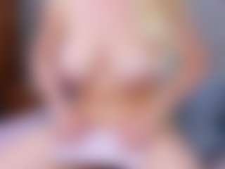 Cuteblondeme's Live Sex Cam Show