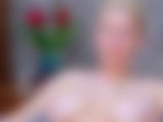 Cuteblondeme's Live Sex Cam Show