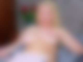 Cuteblondeme's Live Sex Cam Show