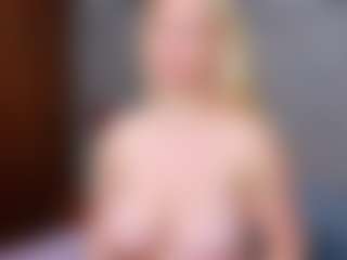 Cuteblondeme's Live Sex Cam Show