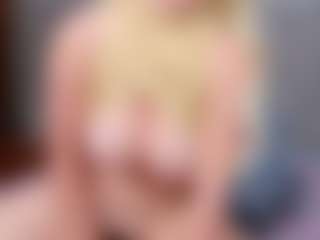 Cuteblondeme's Live Sex Cam Show