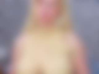 Cuteblondeme's Live Sex Cam Show