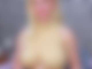 Cuteblondeme's Live Sex Cam Show