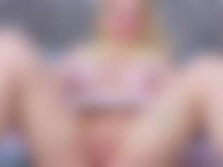 Cuteblondeme's Live Sex Cam Show