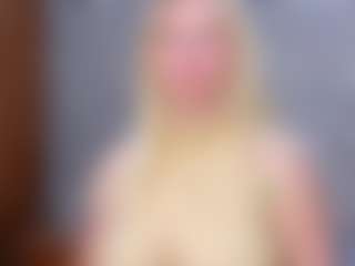 Cuteblondeme's Live Sex Cam Show