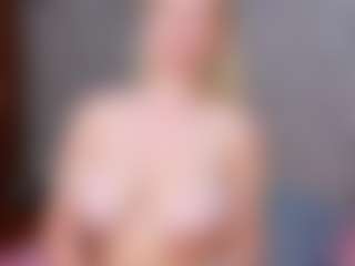 Cuteblondeme's Live Sex Cam Show