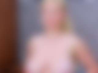 Live cam show with Cuteblondeme - BBW on Chatstar