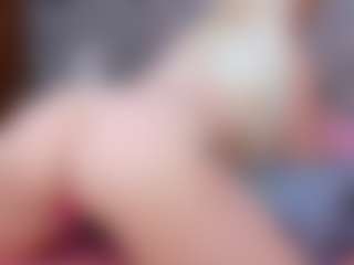 Cuteblondeme's Live Sex Cam Show