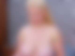 Cuteblondeme's Live Sex Cam Show