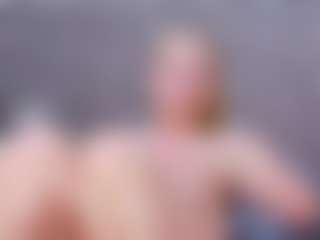Cuteblondeme's Live Sex Cam Show