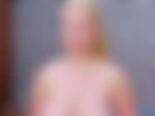Cuteblondeme's Live Sex Cam Show