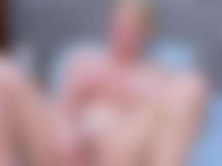 Cuteblondeme's Live Sex Cam Show