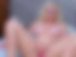 Cuteblondeme's Live Sex Cam Show