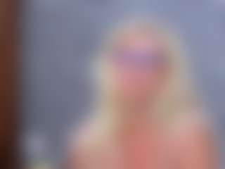 Cuteblondeme's Live Sex Cam Show